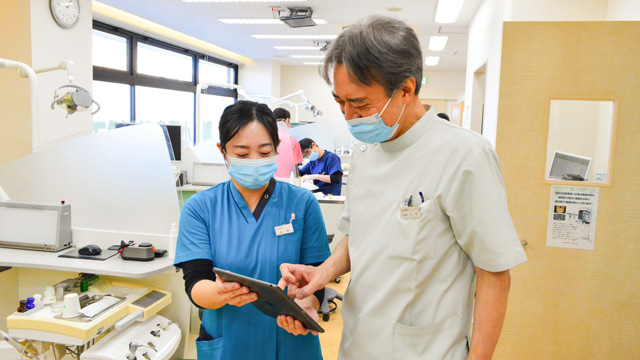 日本歯内療法学会専門医の院長が直接指導。エンドコースのインストラクター経験を活かし、根管治療の基礎から難症例まで学べます。